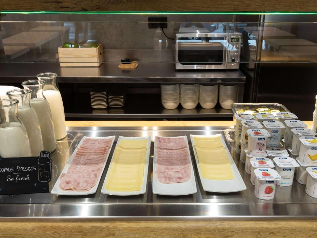 Ibis Budget Madrid Aeropuerto Экстерьер фото